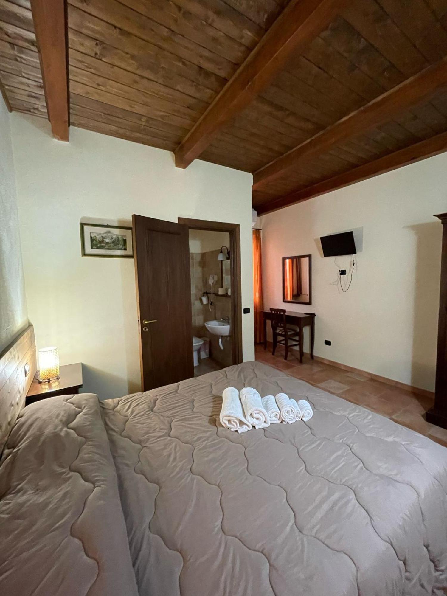 La Locanda Del Poeta Acri Экстерьер фото